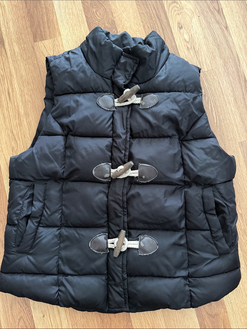Arizona Jean Company Black Puffer Vest with Toggle Closures